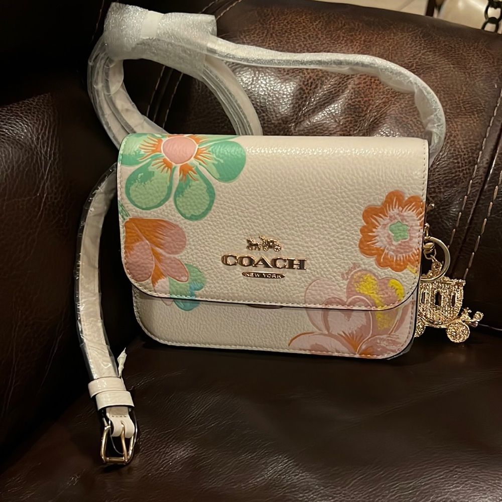Sold elsewhere Coach mini floral purse 🌸 charms Coach key charm - Picture 6 of 6
